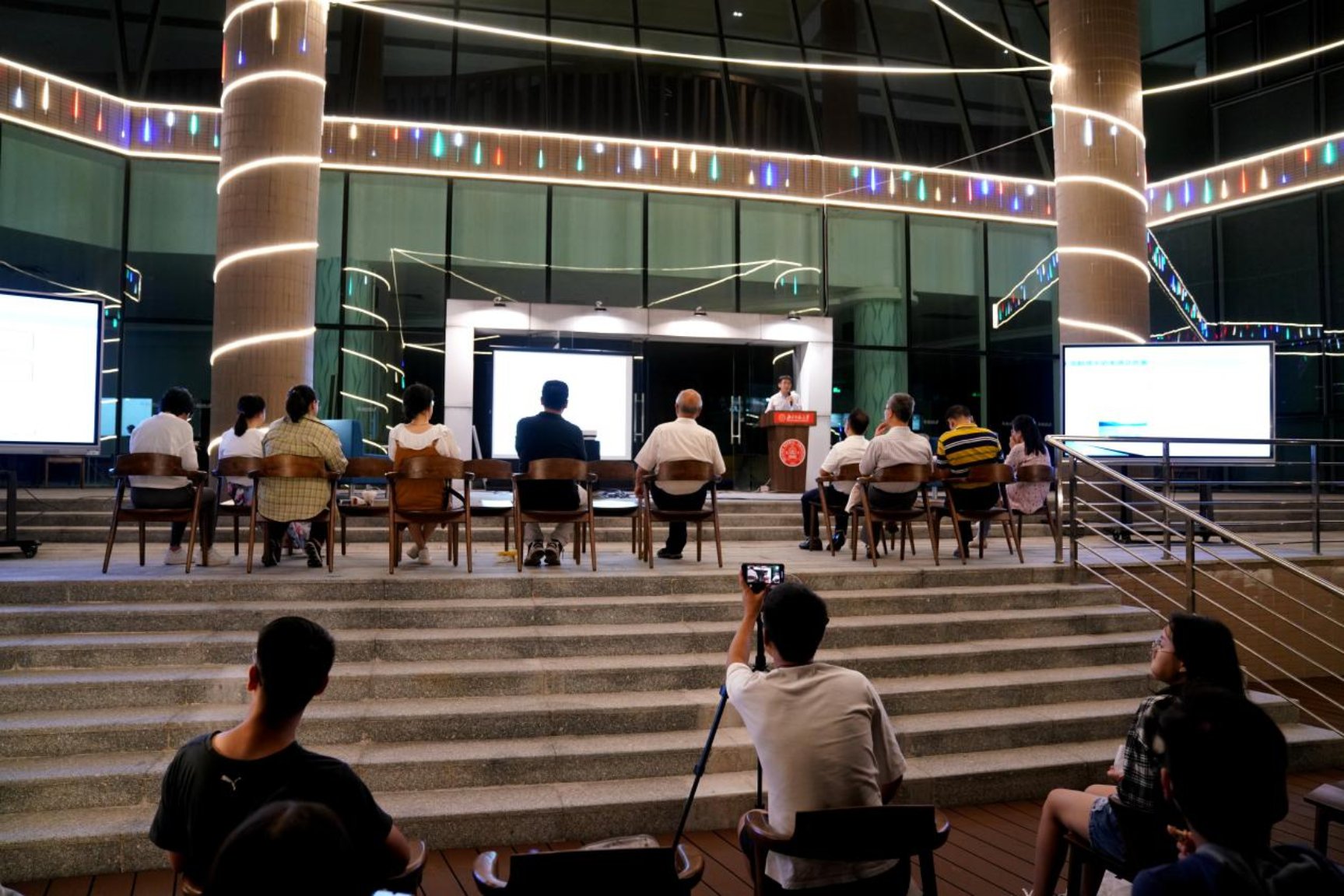 F:\PIC\2020.10.22湖畔沙龙-杨逸\13.jpg13